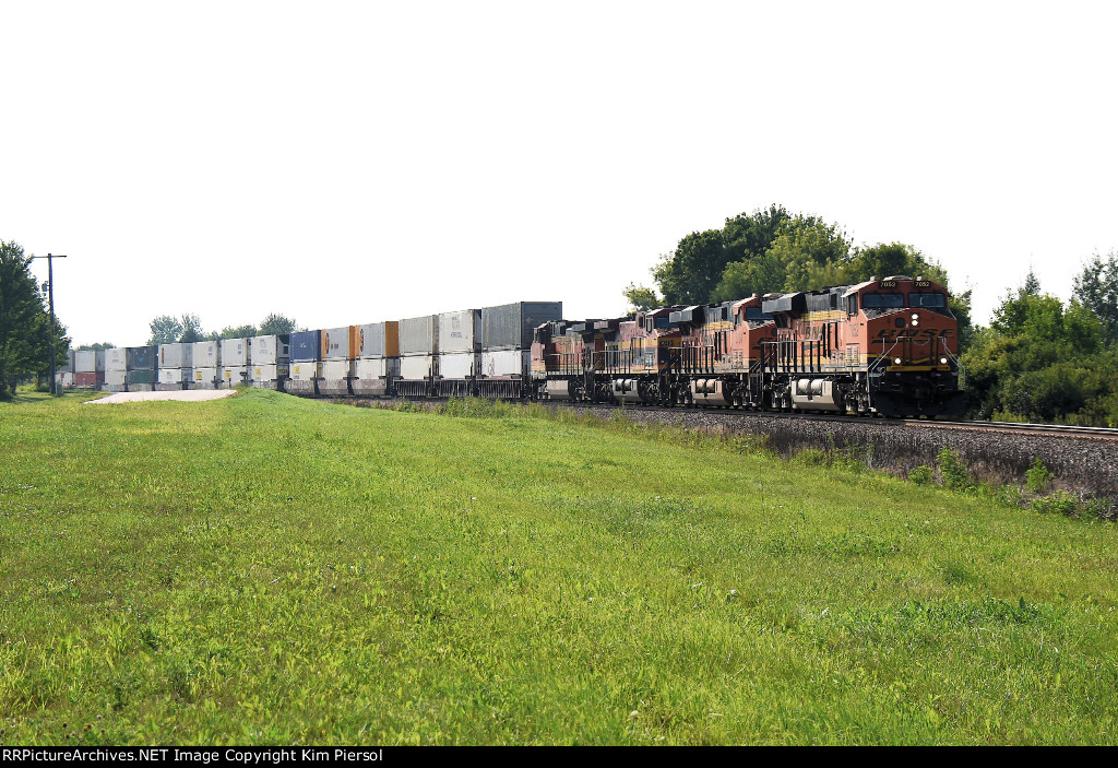 BNSF 7052